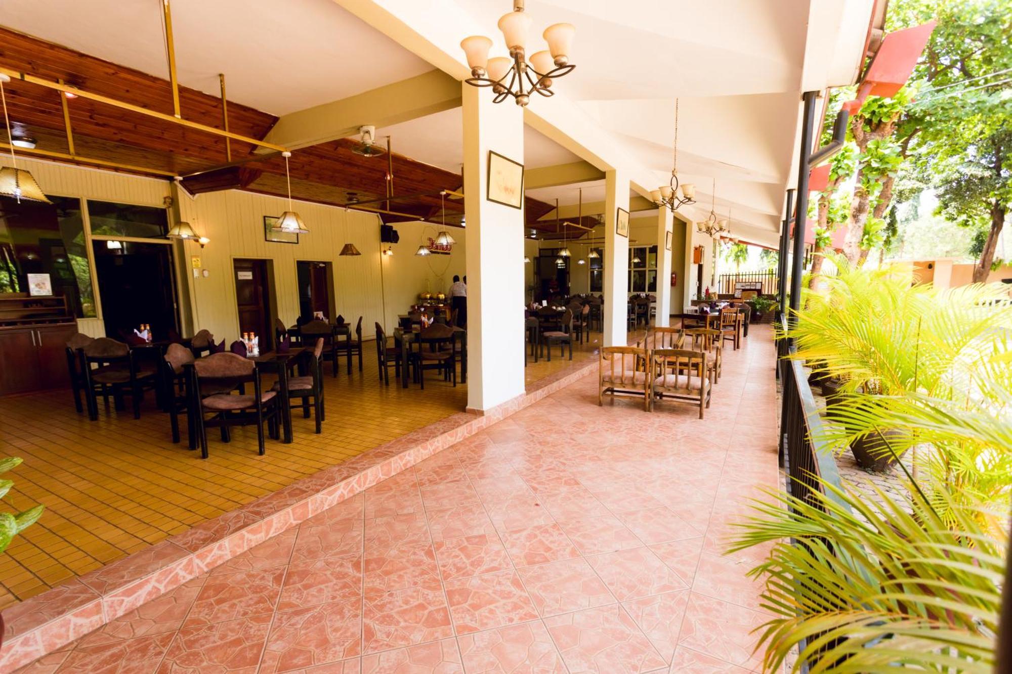 Keys Hotel Μόσι Εξωτερικό φωτογραφία