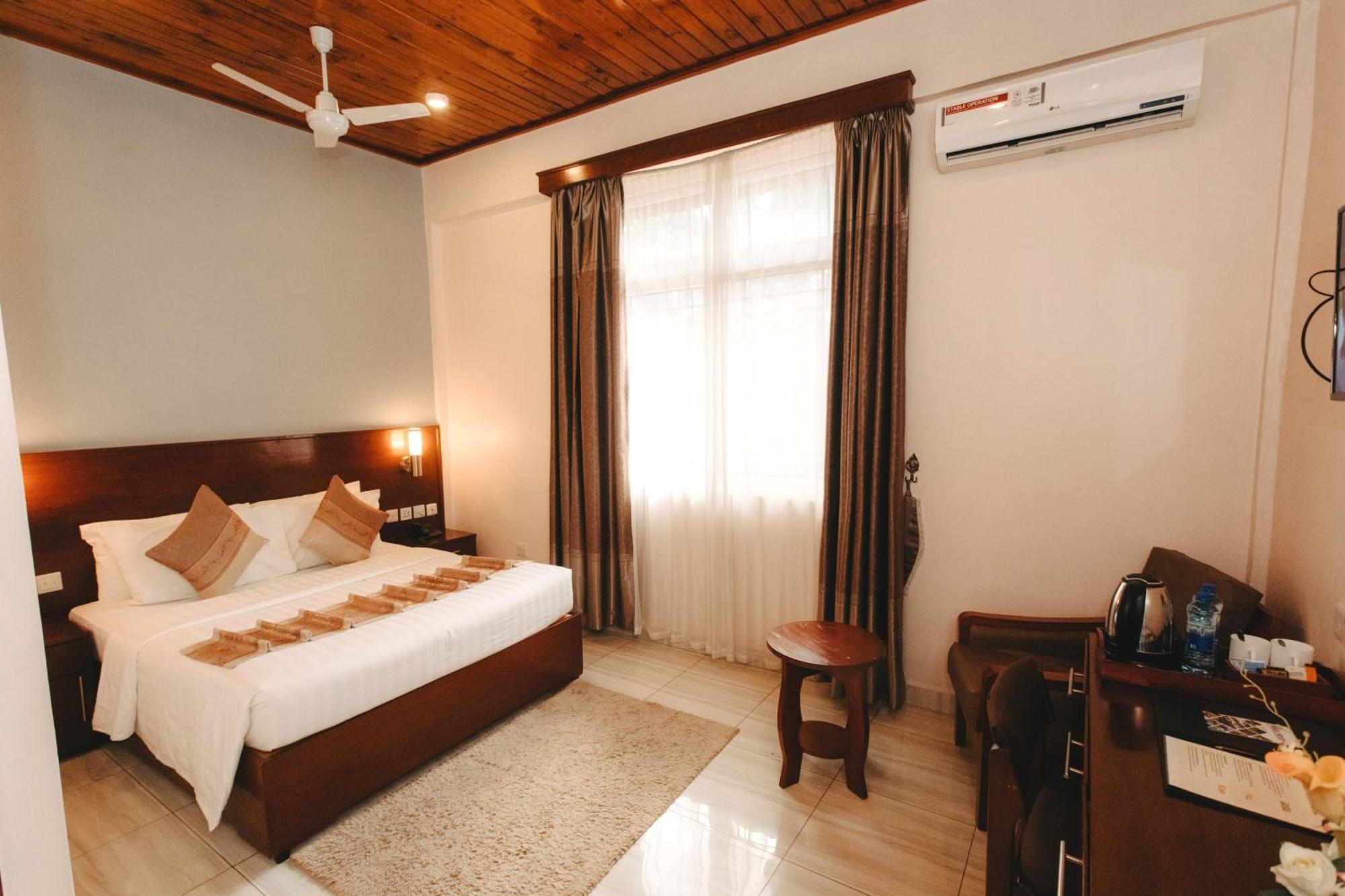 Keys Hotel Μόσι Εξωτερικό φωτογραφία