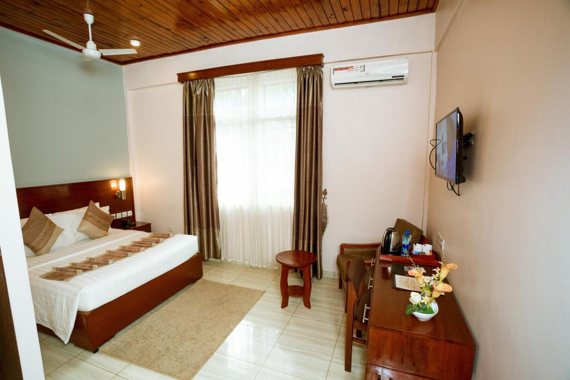 Keys Hotel Μόσι Εξωτερικό φωτογραφία