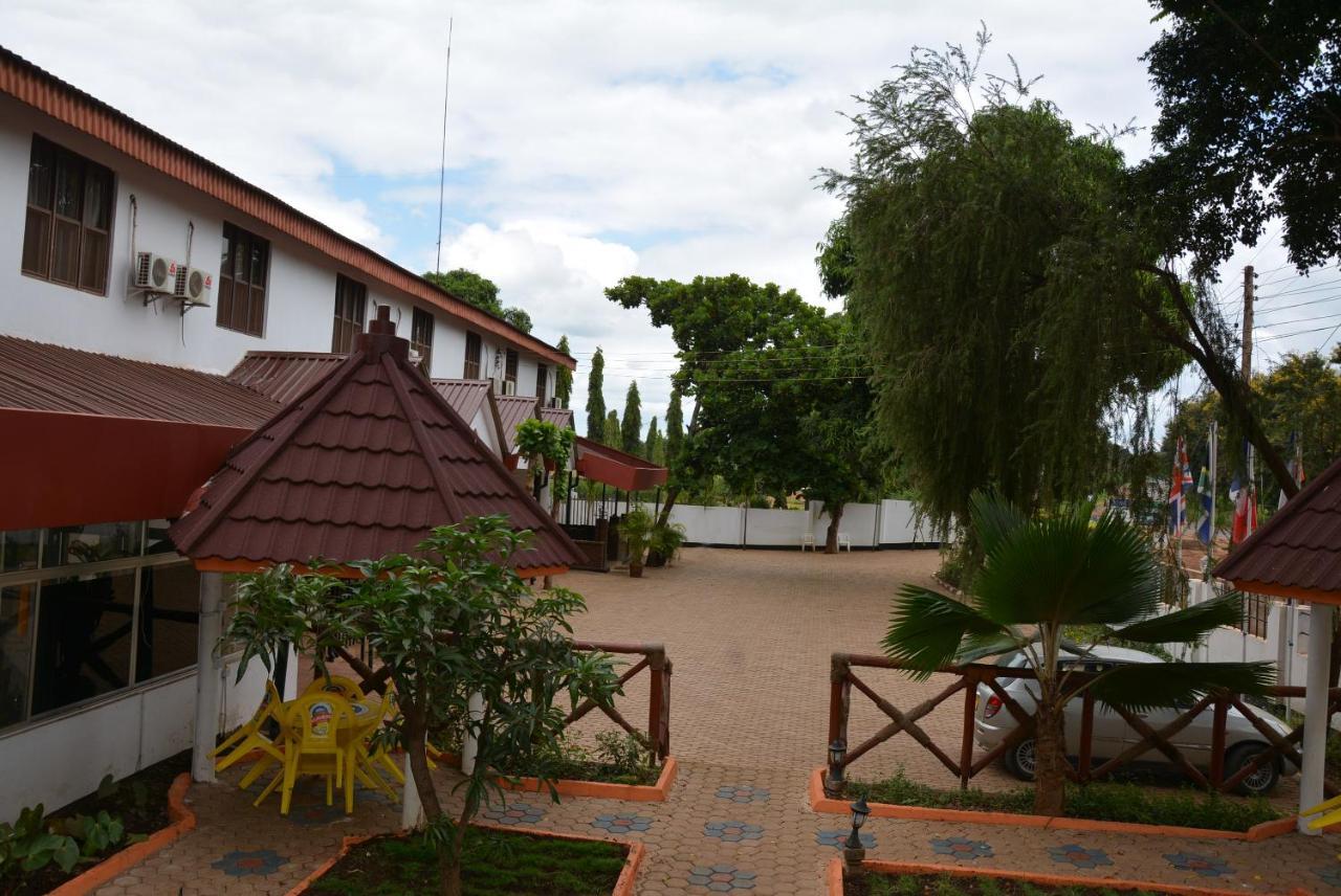 Keys Hotel Μόσι Εξωτερικό φωτογραφία